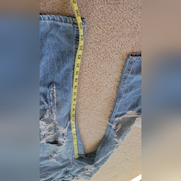 Aeropostale women's size 000 distressed mom jeans light blue Preowned waist 26" - Picture 9 of 10
